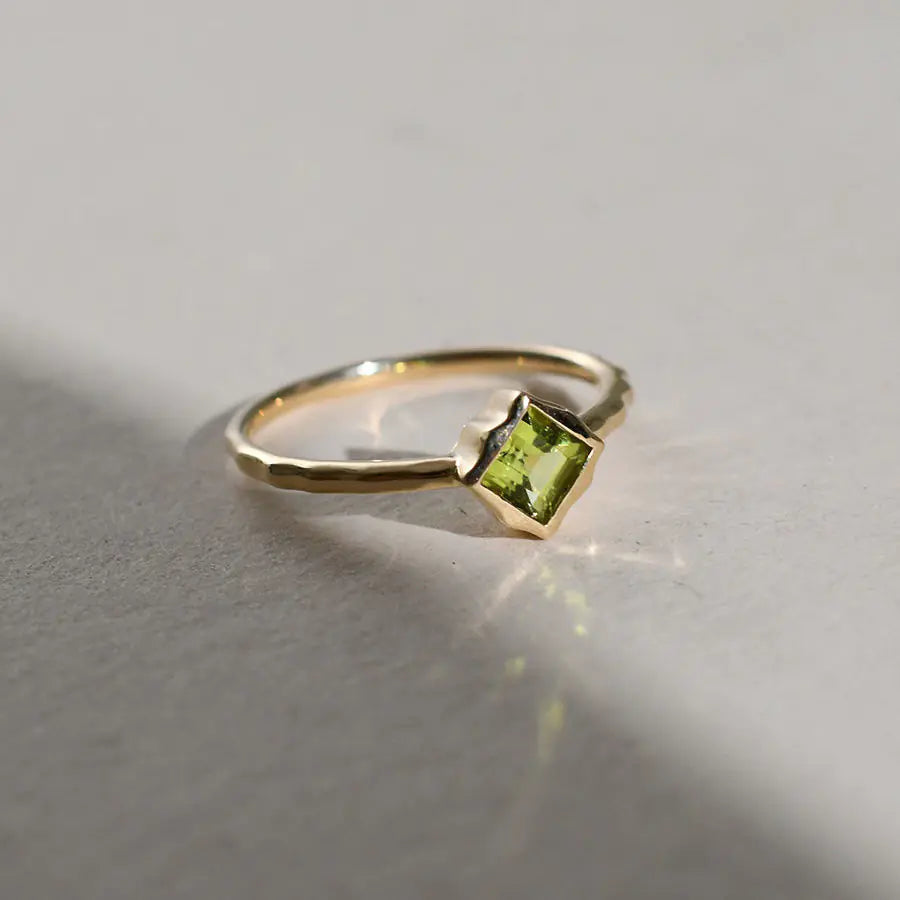 S925 Silver Fashion Ring with Peridot for Women